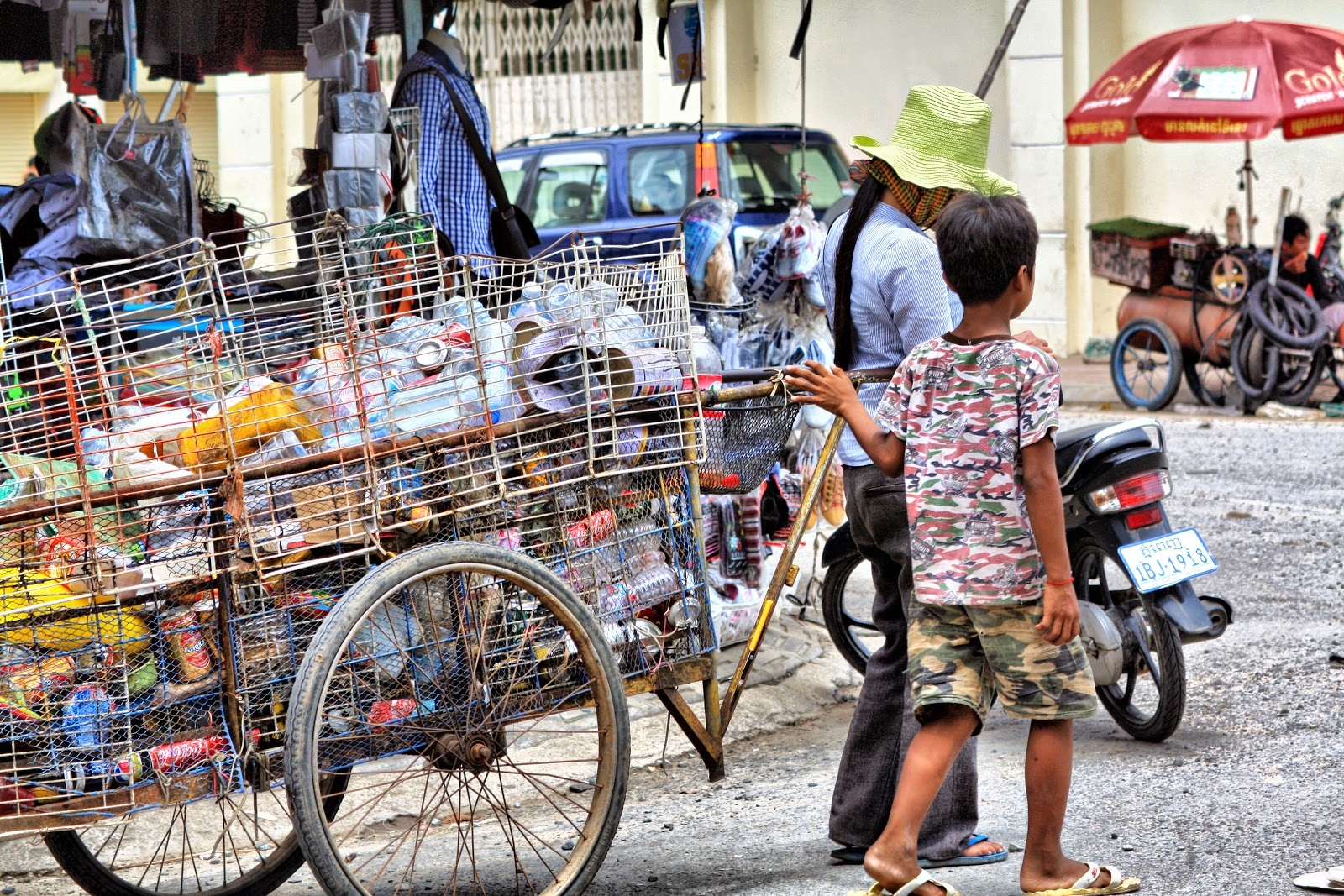 Chiffonnier au Cambodge